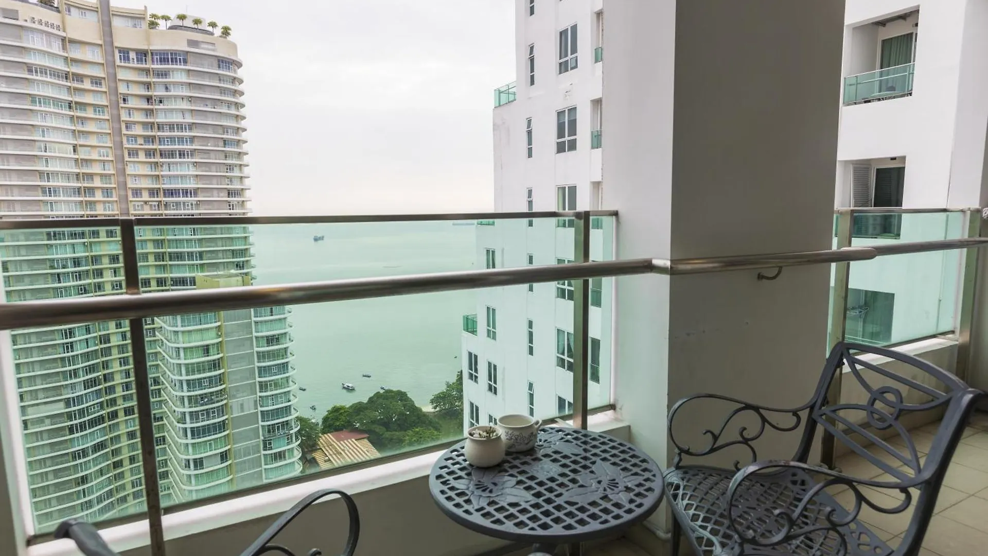 Sky Suites George Town